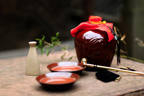 古代诗酒茶话 诗人的杯中物与豪饮之谜